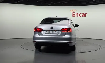 Volkswagen Jetta 2013, 249900 км, за 1820.19 USD