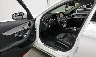 Mercedes-Benz C-Class 2016, 95488 км, за 8262.83 USD - фото 10