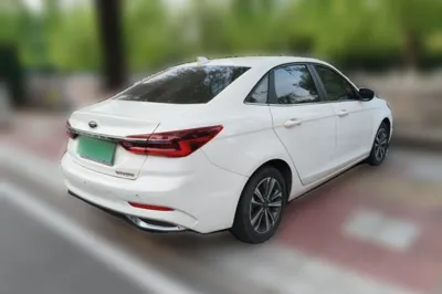 Ford Escort 2021, 38200 км, за 7798 USD - фото 6