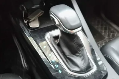 Ford Escort 2021, 38200 км, за 7798 USD - фото 14