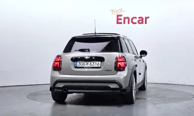 MINI Cooper 2022, 40720 км, за 15081.58 USD - фото 4