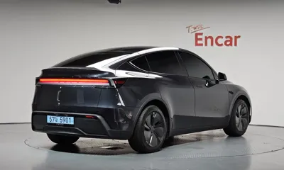 Tesla Model Y 2025, 7793 км, за 33502.5 USD