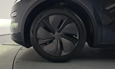 Tesla Model Y 2025, 7793 км, за 33502.5 USD