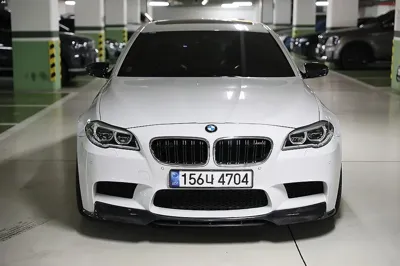 BMW M5 2014, 80800 км, за 29302.59 USD