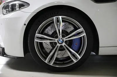 BMW M5 2014, 80800 км, за 29302.59 USD