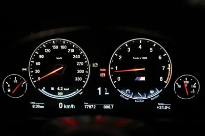 BMW M5 2014, 80800 км, за 29302.59 USD - фото 8