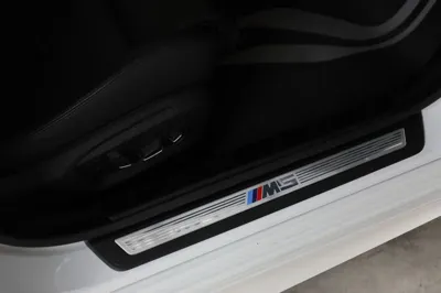 BMW M5 2014, 80800 км, за 29302.59 USD - фото 12