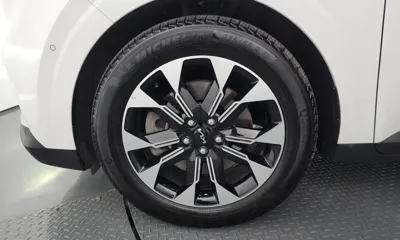 Kia Canival 2023, 120149 км, за 15742.92 USD