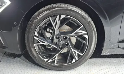 Kia K5 2024, 40344 км, за 19364.58 USD