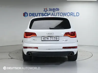 Audi Q7 2013, 161669 км, за 7877.12 USD