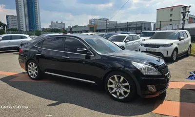 Hyundai Equus 2012, 138392 км, за 4463.7 USD