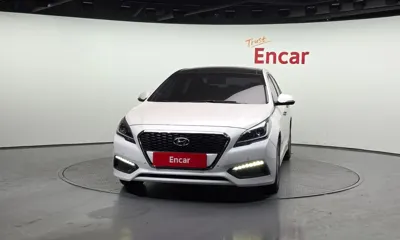 Hyundai Sonata 2015, 130418 км, за 5219.69 USD