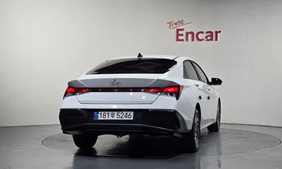 Hyundai Avante 2024, 28894 км, за 15612.82 USD