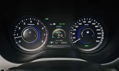 Hyundai Grandeur 2012, 70293 км, за 5656.41 USD - фото 8