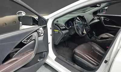Hyundai Grandeur 2012, 70293 км, за 5656.41 USD - фото 11