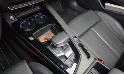 Audi A4 2023, 29793 км, за 22752.38 USD - фото 9