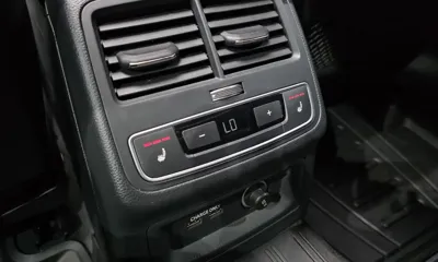 Audi A4 2023, 29793 км, за 22752.38 USD - фото 27