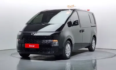 Hyundai Staria · 2023 год