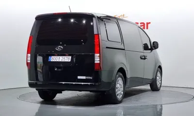 Hyundai Staria 2023, 16562 км, за 17275.35 USD