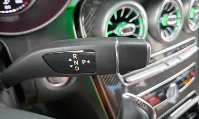 Mercedes-Benz C-Class 2018, 117706 км, за 24937.64 USD - фото 9