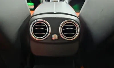 Mercedes-Benz C-Class 2018, 117706 км, за 24937.64 USD - фото 28