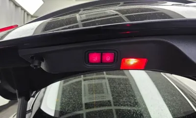 Mercedes-Benz C-Class 2018, 117706 км, за 24937.64 USD - фото 30