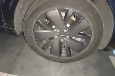 Li Auto L6 2024, 14600 км, за 32629 USD