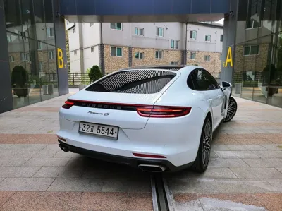 Porsche Panamera 2018, 76240 км, за 39005 USD