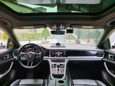 Porsche Panamera 2018, 76240 км, за 39005 USD