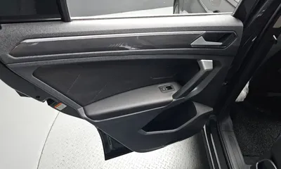 Volkswagen Tiguan 2018, 102457 км, за 14006.52 USD - фото 25