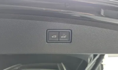 Volkswagen Tiguan 2018, 102457 км, за 14006.52 USD - фото 31