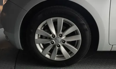 Kia K3 2014, 80869 км, за 4037.25 USD