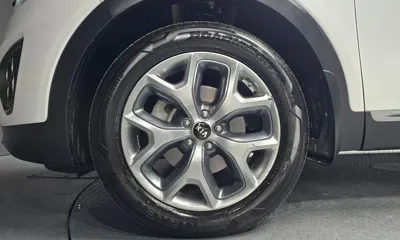 Kia Sorento 2016, 91421 км, за 9311.71 USD