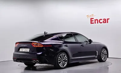 Kia Stinger 2018, 95217 км, за 10838.15 USD