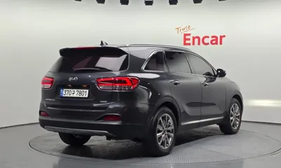 Kia Sorento 2017, 108874 км, за 8736.18 USD