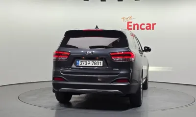 Kia Sorento 2017, 108874 км, за 8736.18 USD