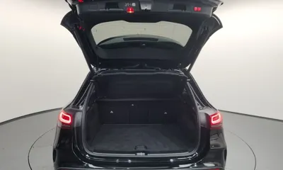 Mercedes-Benz GLA-Class 2023, 24237 км, за 31397.78 USD - фото 20