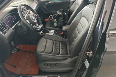 Volkswagen Tiguan L 2021, 61900 км, за 16190 USD - фото 15