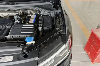 Volkswagen Tiguan L 2021, 61900 км, за 16190 USD - фото 22