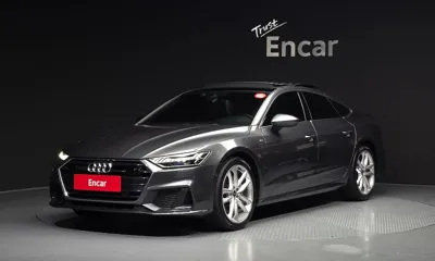 Audi A7 · 2022 год