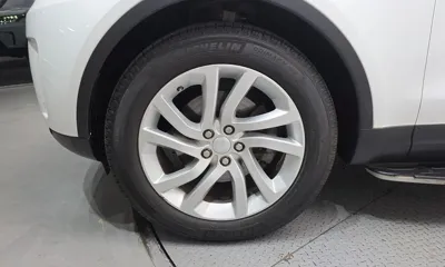 Land Rover Discovery 2018, 107923 км, за 16836.76 USD