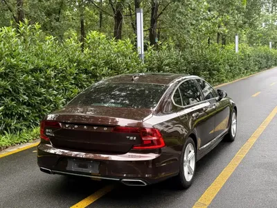 Volvo S90 2018, 80000 км, за 12966.37 USD