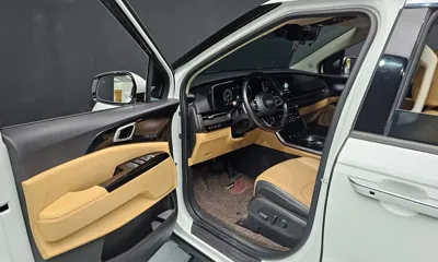 Kia Canival 2021, 43372 км, за 18063.58 USD - фото 10