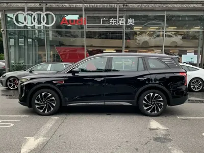 Hongqi Hongqi HS7 PHEV 2024, 10000 км, за 20129.1 USD