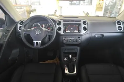 Volkswagen Tiguan 2015, 143800 км, за 7715 USD - фото 17