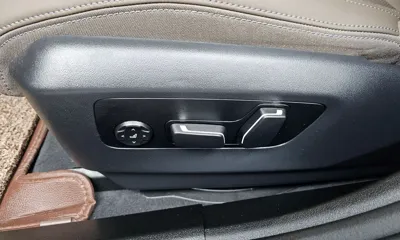 BMW 5-Series 2024, 28695 км, за 40307.34 USD - фото 31