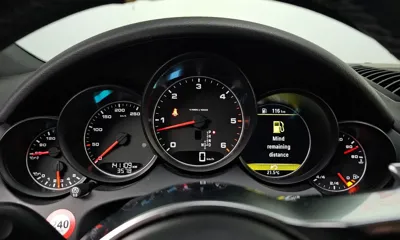 Porsche Cayenne 2016, 141109 км, за 17723.51 USD - фото 8