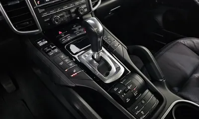 Porsche Cayenne 2016, 141109 км, за 17723.51 USD - фото 9