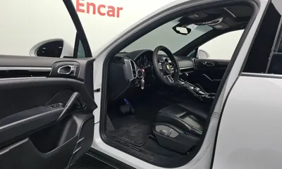 Porsche Cayenne 2016, 141109 км, за 17723.51 USD - фото 10