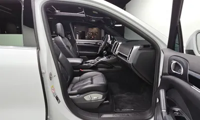 Porsche Cayenne 2016, 141109 км, за 17723.51 USD - фото 12